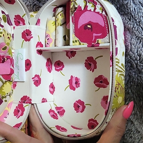 Vera Bradley 4 Piece Set - wallet, jewelry case, purse - great used condition - Picture 9 of 17